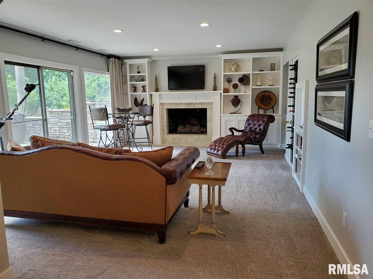 7 Fair Oaks Street Springfield, IL 62704 - Photo 5 of 36 Gallery Image 5