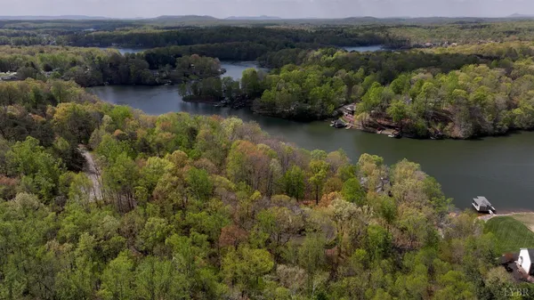 $769,900 | 165 Sassafras Court, Moneta, VA 24121