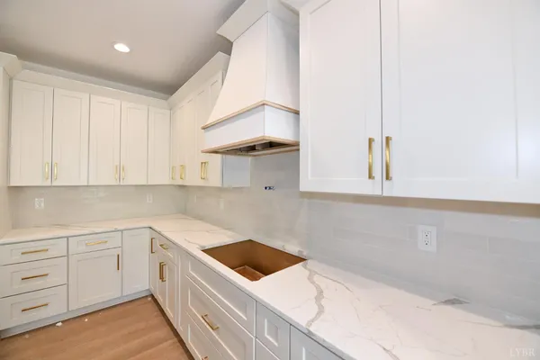 $769,900 | 165 Sassafras Court, Moneta, VA 24121