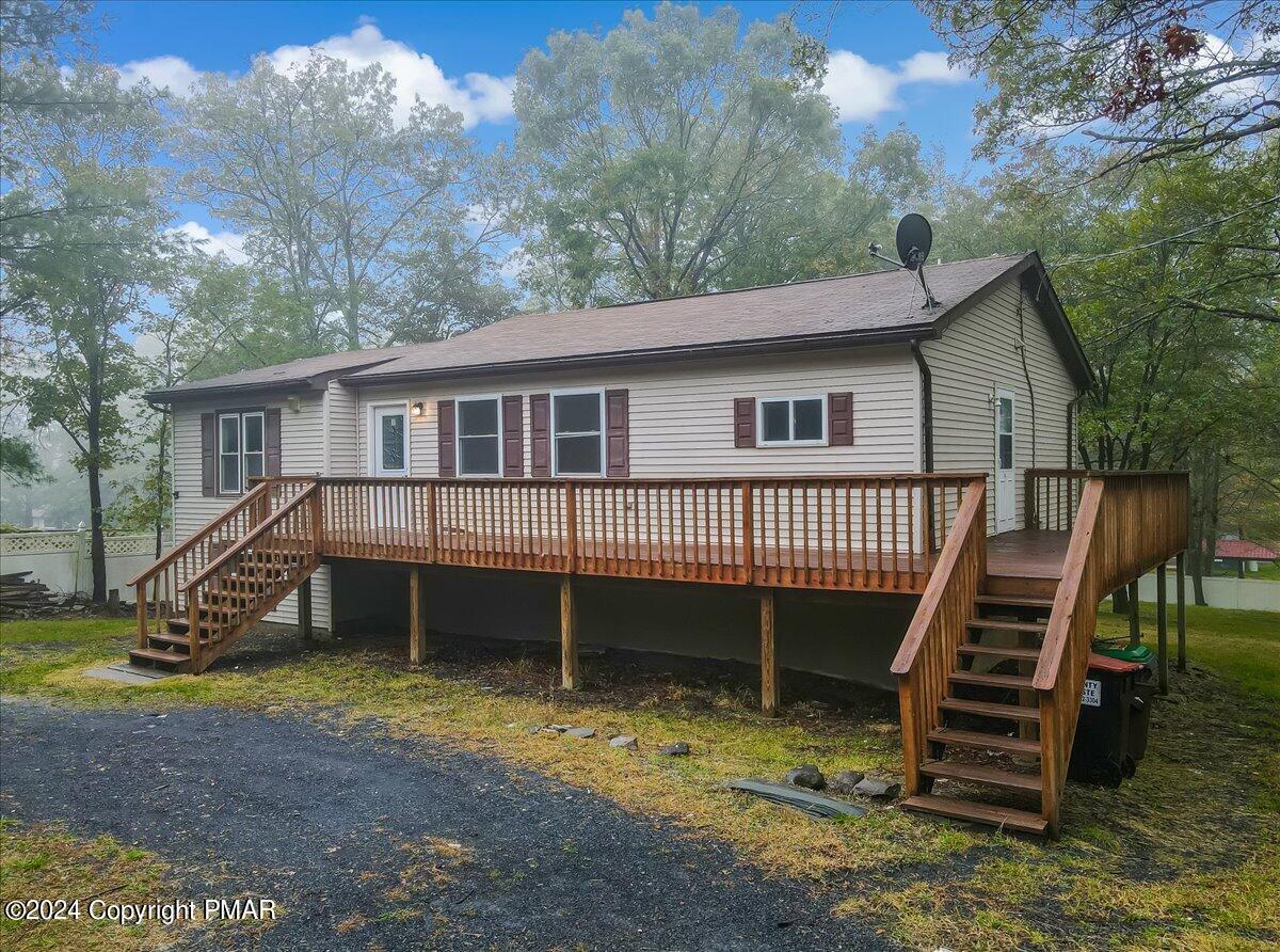 4860 Pine Ridge Drive East Bushkill, PA 18324 - Photo 3 of 55 4860 W Pine Ridge Drive