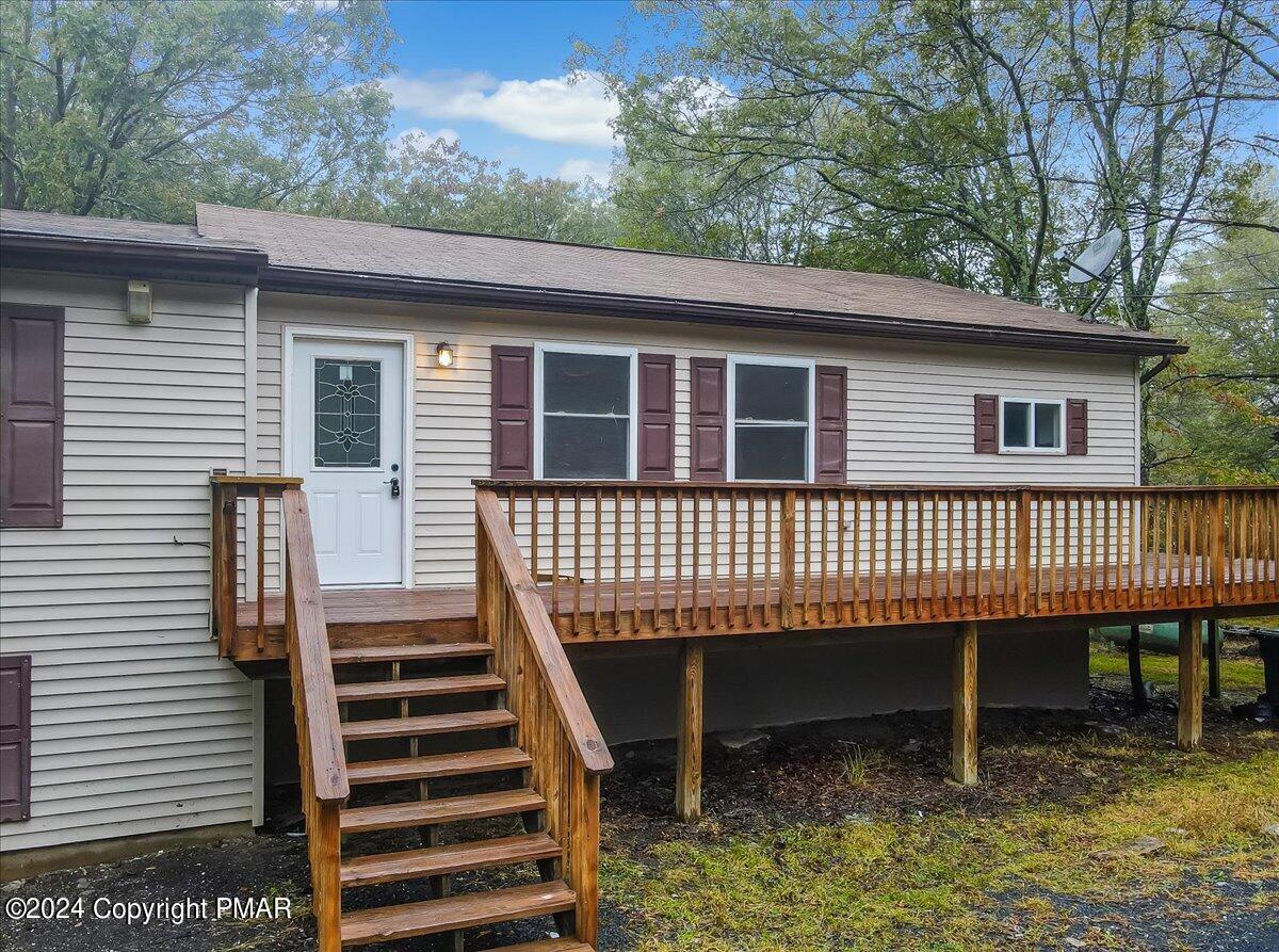 4860 Pine Ridge Drive East Bushkill, PA 18324 - Photo 6 of 55 4860 W Pine Ridge Drive