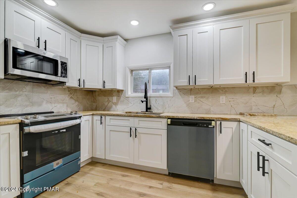 4860 Pine Ridge Drive East Bushkill, PA 18324 - Photo 7 of 55 4860 W Pine Ridge Drive