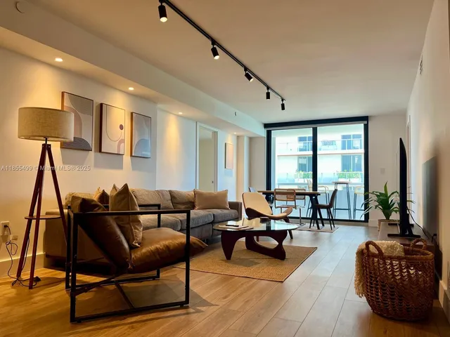 $4,000 | 6820 Indian Creek Drive, Unit 5C, Miami Beach, FL 33141