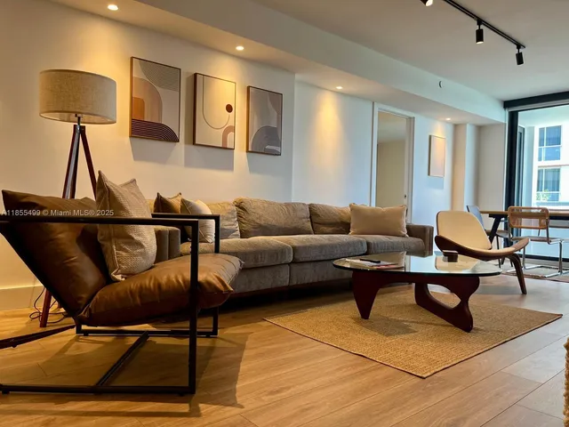 $4,000 | 6820 Indian Creek Drive, Unit 5C, Miami Beach, FL 33141