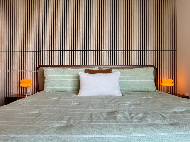 $4,000 | 6820 Indian Creek Drive, Unit 5C, Miami Beach, FL 33141