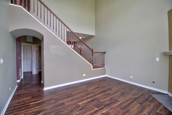 $2,650 | 2378 Georgetown Circle, Aurora, IL 60503