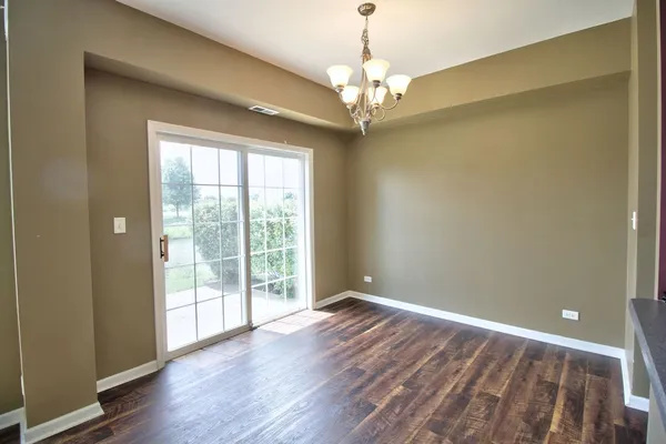 $2,650 | 2378 Georgetown Circle, Aurora, IL 60503