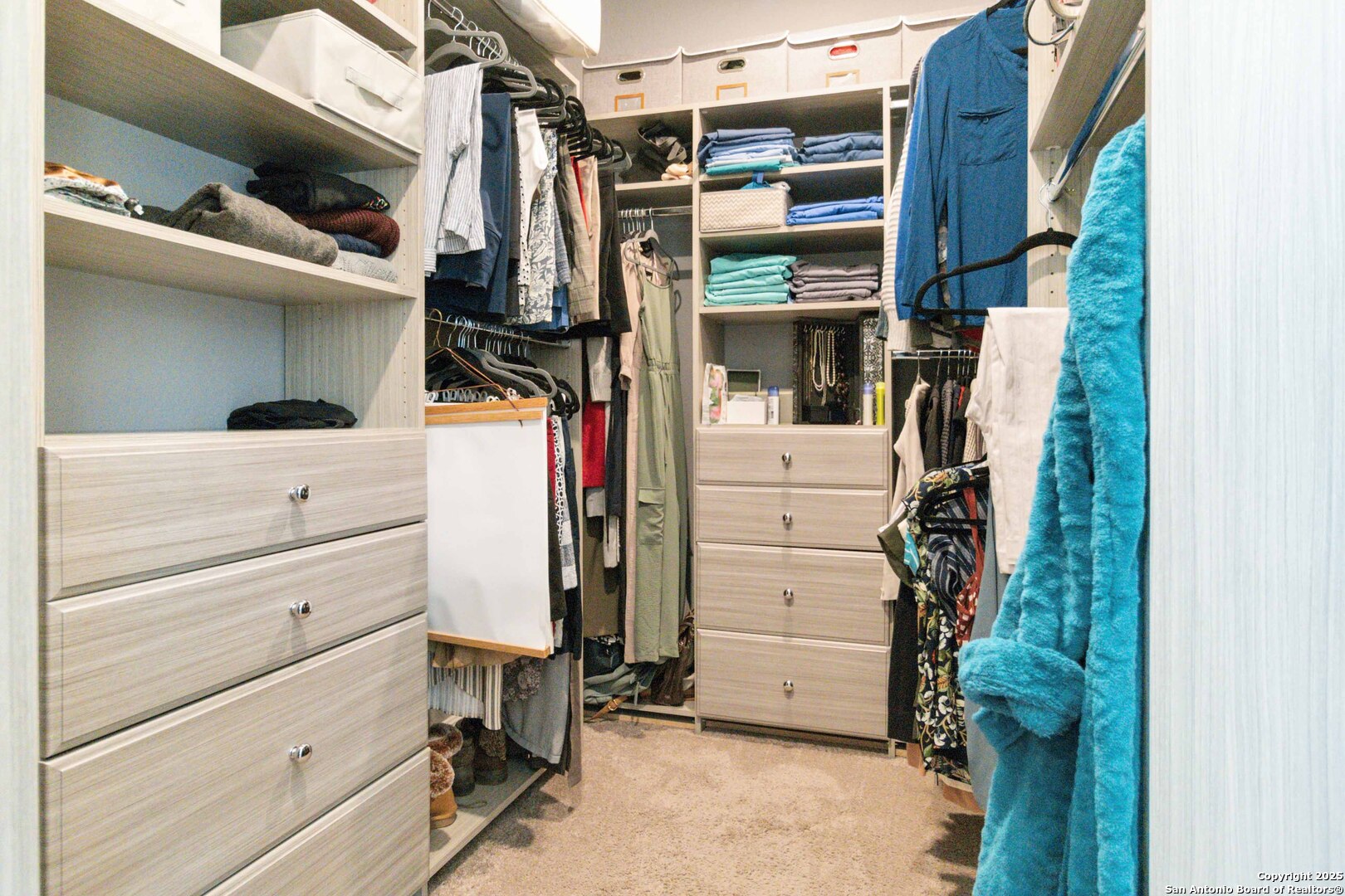 2210 Castello Way San Antonio, TX 78259 - Photo 22 of 48 a view of walk in closet