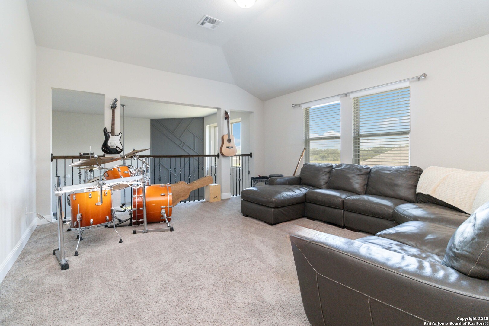 2210 Castello Way San Antonio, TX 78259 - Photo 25 of 48 a living room with furniture and a couch