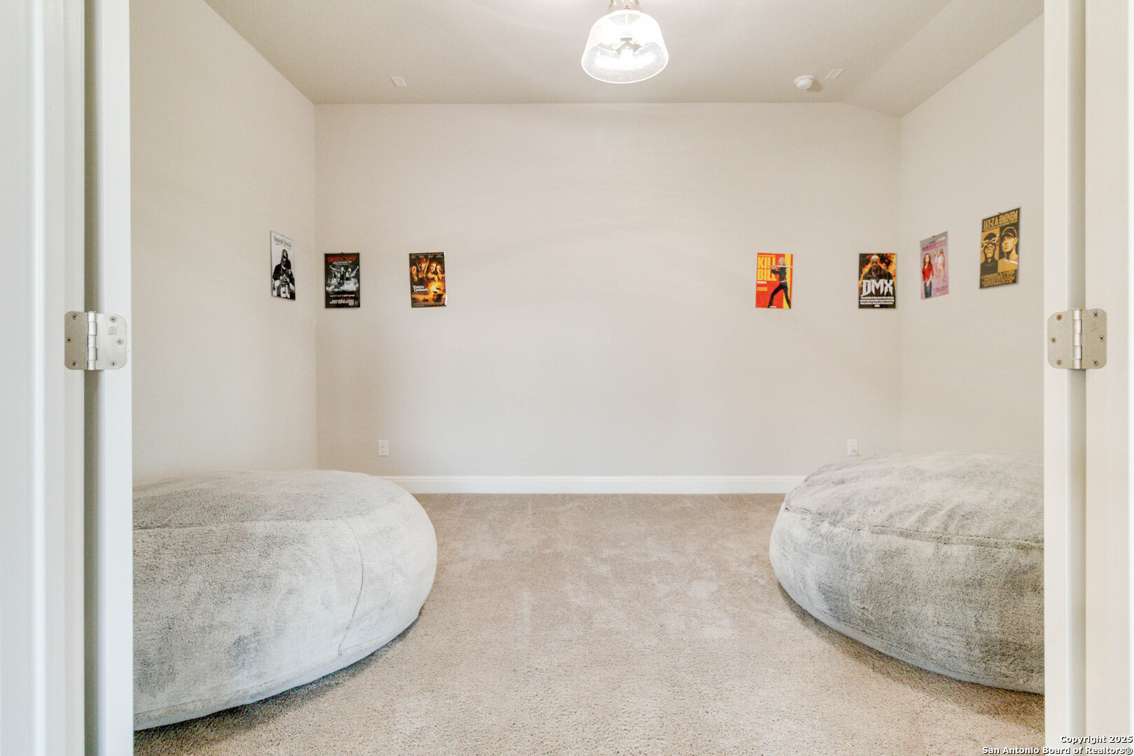 2210 Castello Way San Antonio, TX 78259 - Photo 26 of 48 a view of cupboard