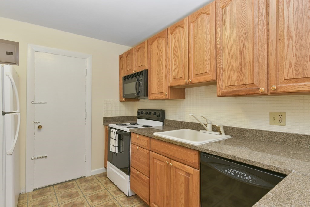 25 Custer Street, Unit 106 Boston, MA 02130 - Photo 11 of 22