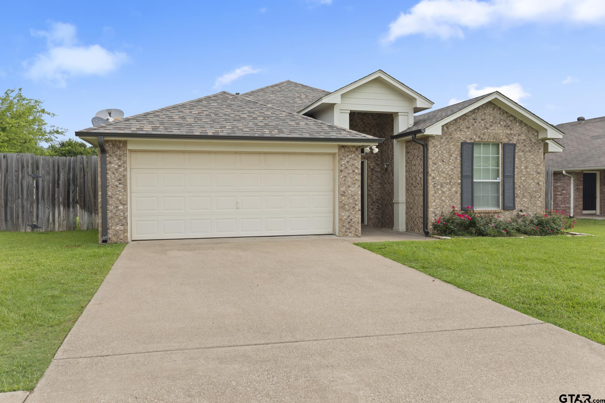 5330 Meadow Ridge Drive Flint, TX 75762 - Photo 3 of 16