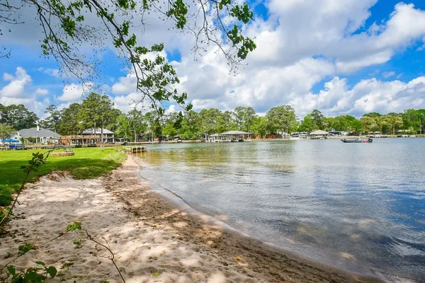 $364,500 | 500 River Road, Unit 101, Montgomery, TX 77356