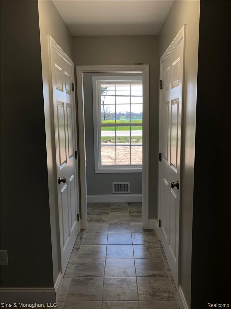 1566 North River Road St. Clair, MI 48079 - Photo 15 of 32 IMG_8194.jpg