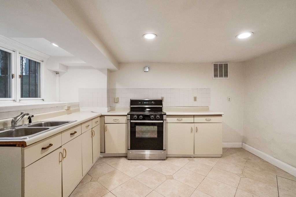 12 Summit Road Lexington, MA 02421 - Photo 32 of 41