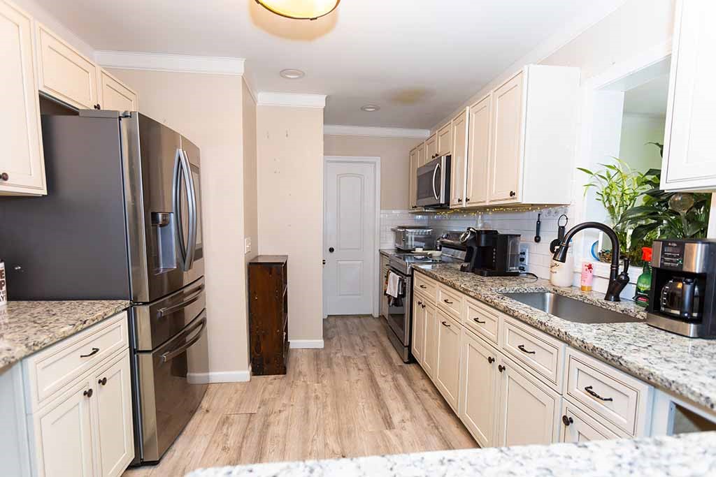 213 Hartford Pike Foster, RI 02825 - Photo 3 of 44