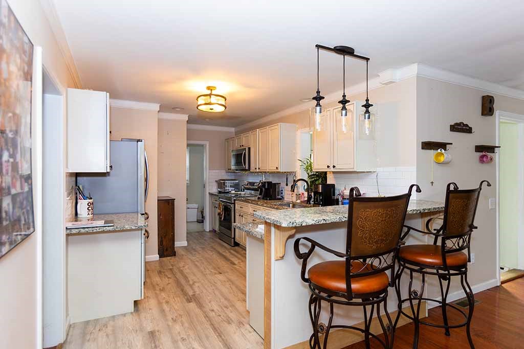 213 Hartford Pike Foster, RI 02825 - Photo 5 of 44