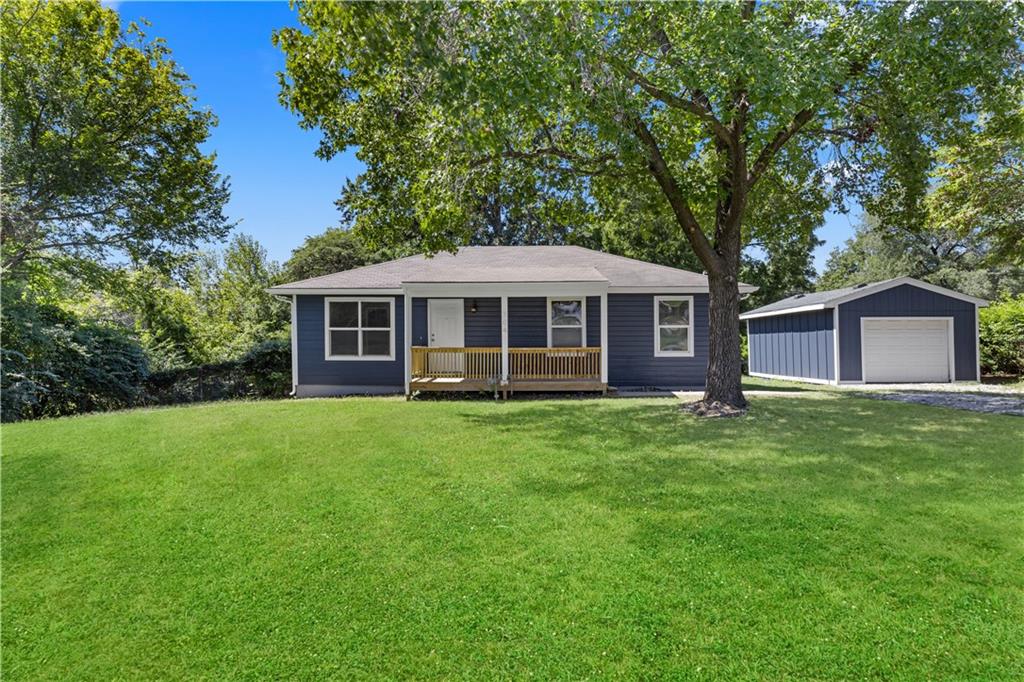 704 South Lacy Road Independence, MO 64050 - Photo 1 of 1 Gallery Image 1