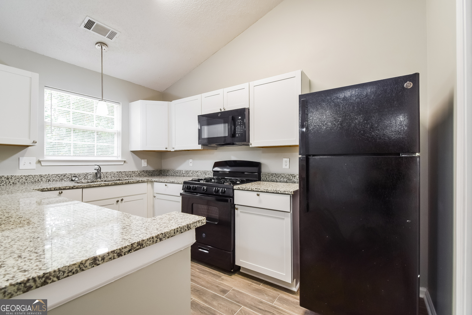 9407 Rollinghills Drive Jonesboro, GA 30238 - Photo 5 of 17