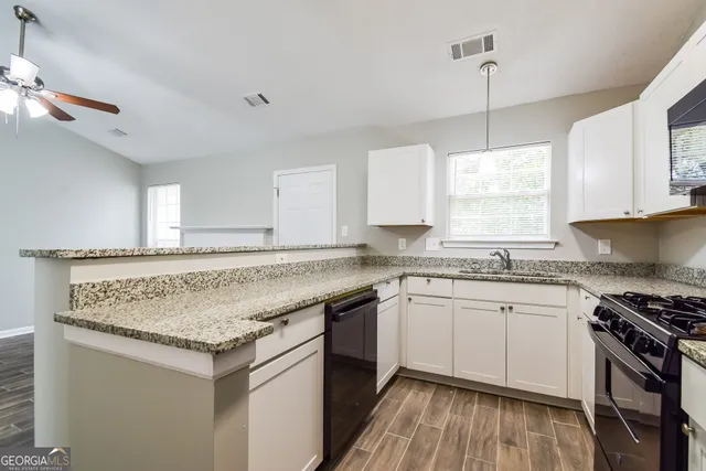 $2,060 | 9407 Rollinghills Drive, Jonesboro, GA 30238