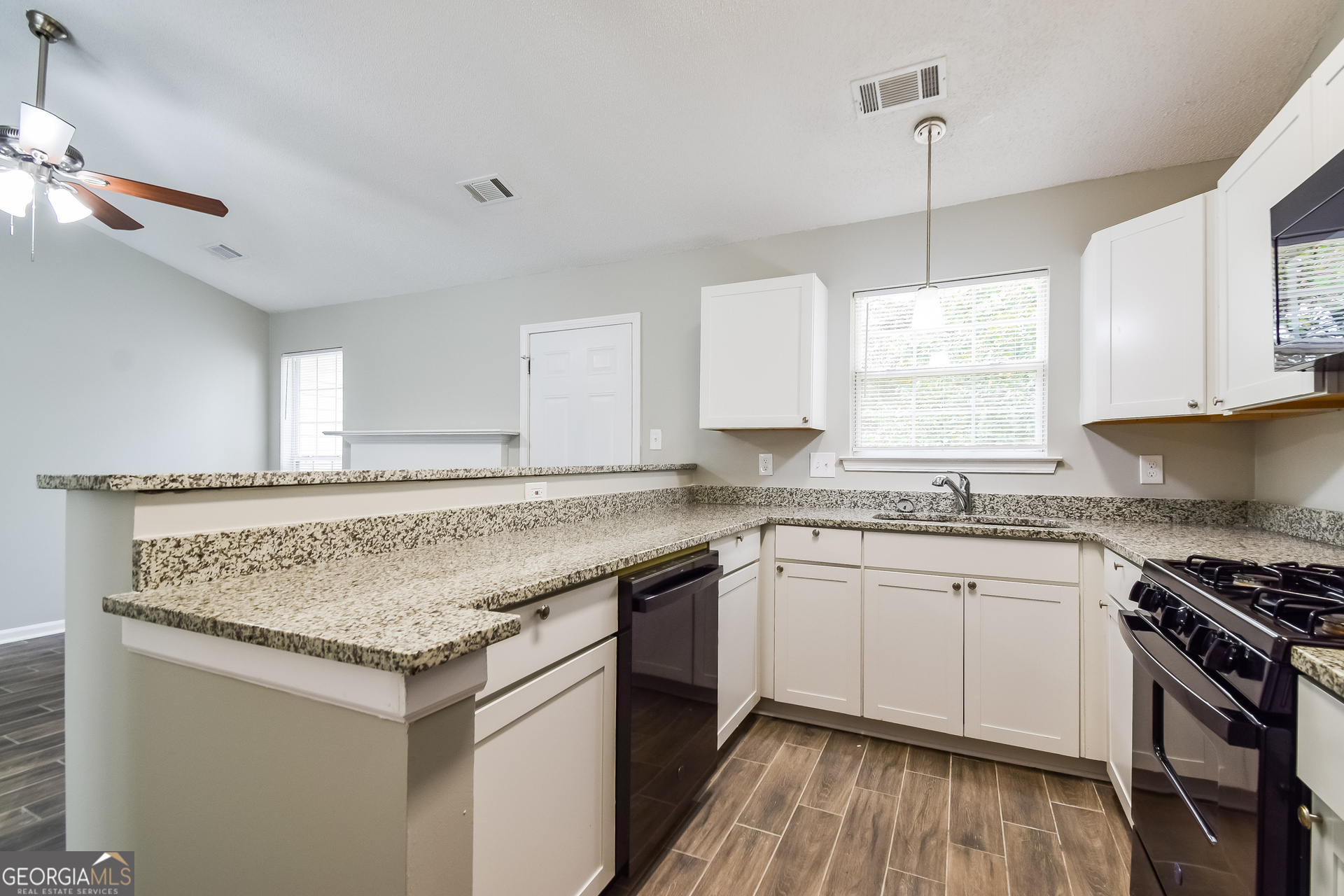 9407 Rollinghills Drive Jonesboro, GA 30238 - Photo 6 of 17