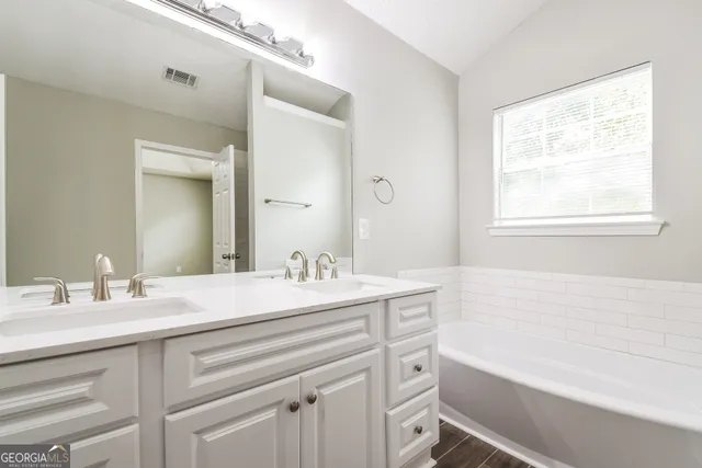 $2,060 | 9407 Rollinghills Drive, Jonesboro, GA 30238