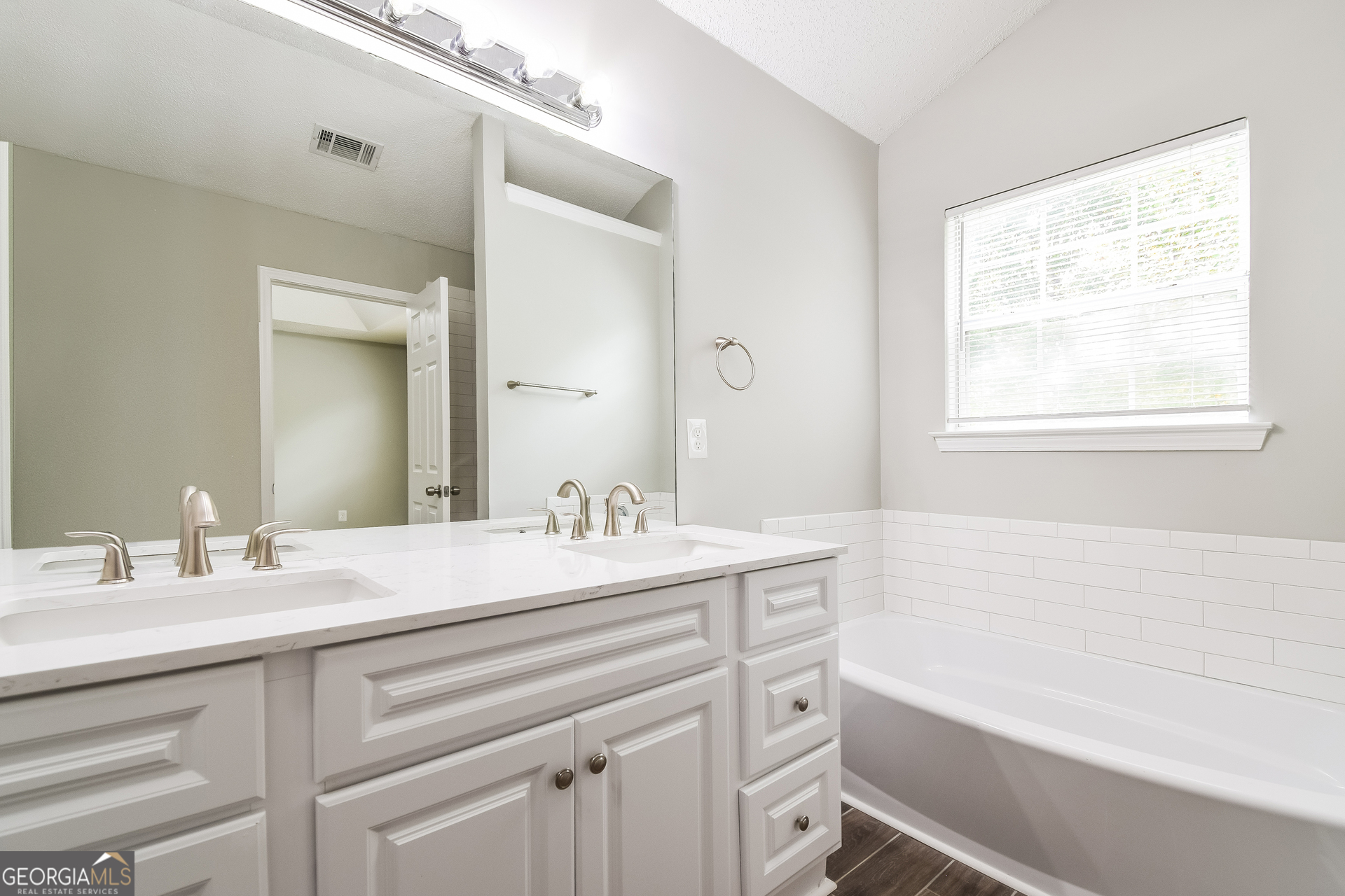 9407 Rollinghills Drive Jonesboro, GA 30238 - Photo 9 of 17