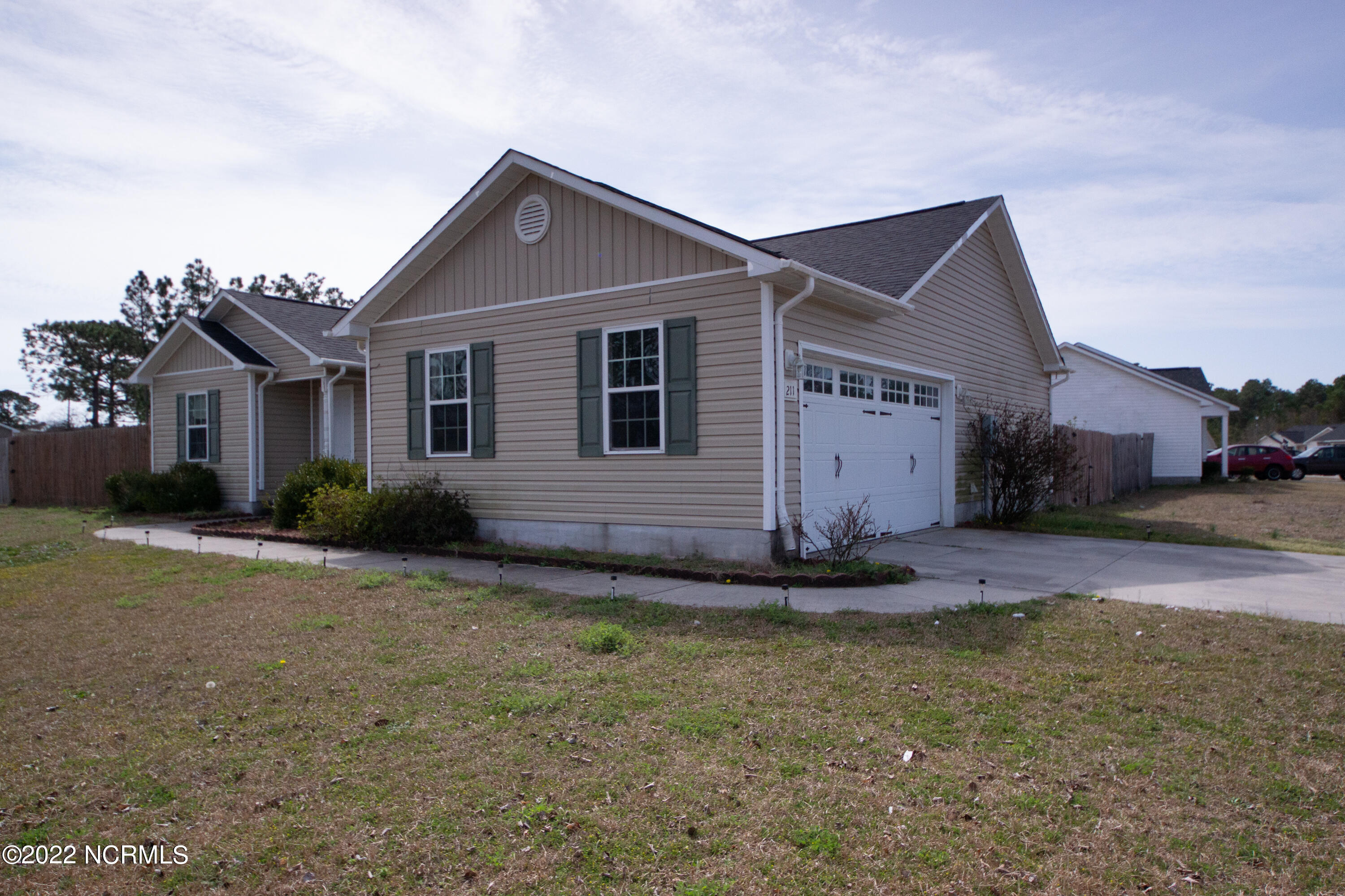 211 Michel Court Hubert, NC 28539 - Photo 2 of 39 DSC01313