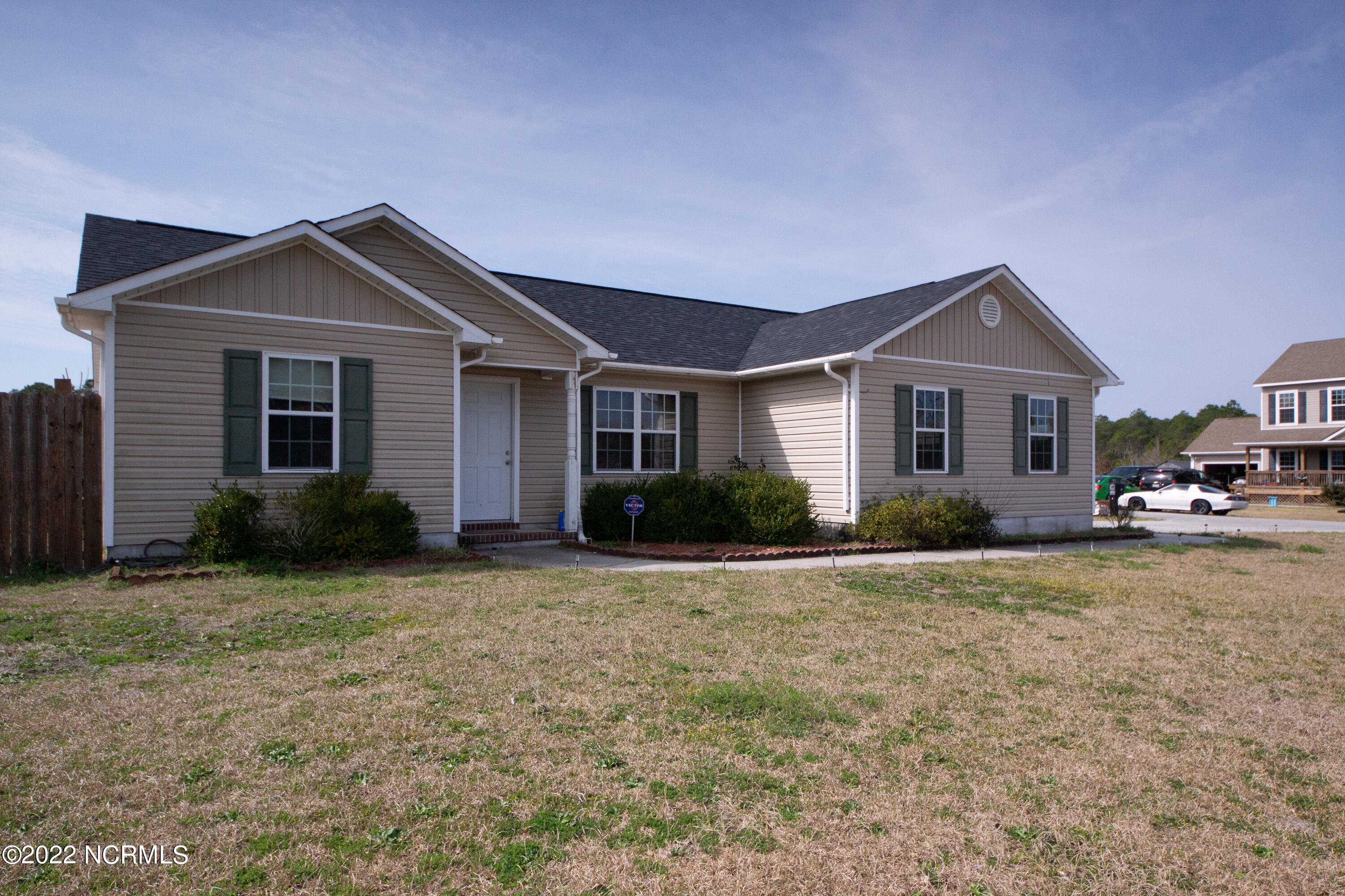 211 Michel Court Hubert, NC 28539 - Photo 4 of 39 DSC01315