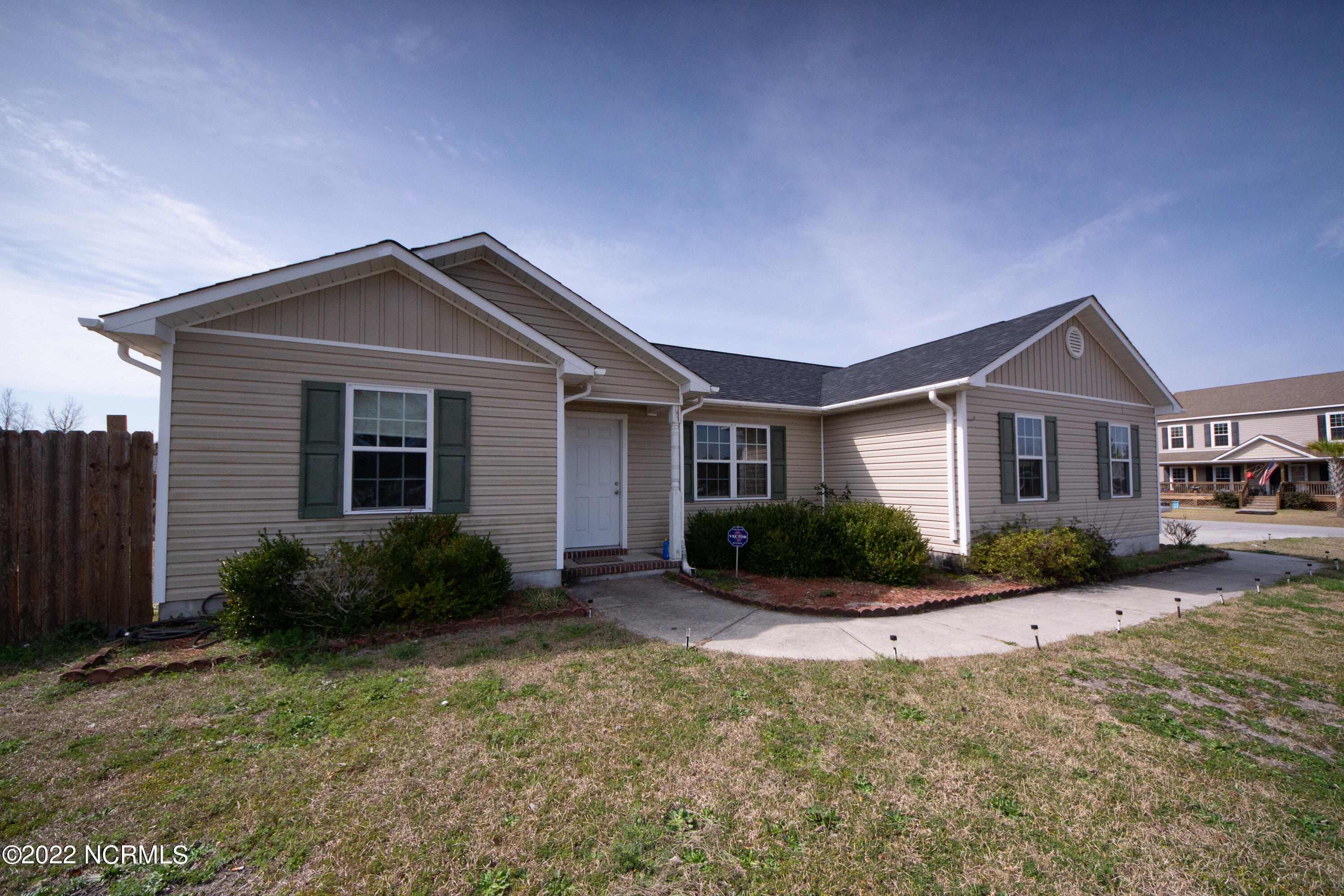 211 Michel Court Hubert, NC 28539 - Photo 5 of 39 DSC01317