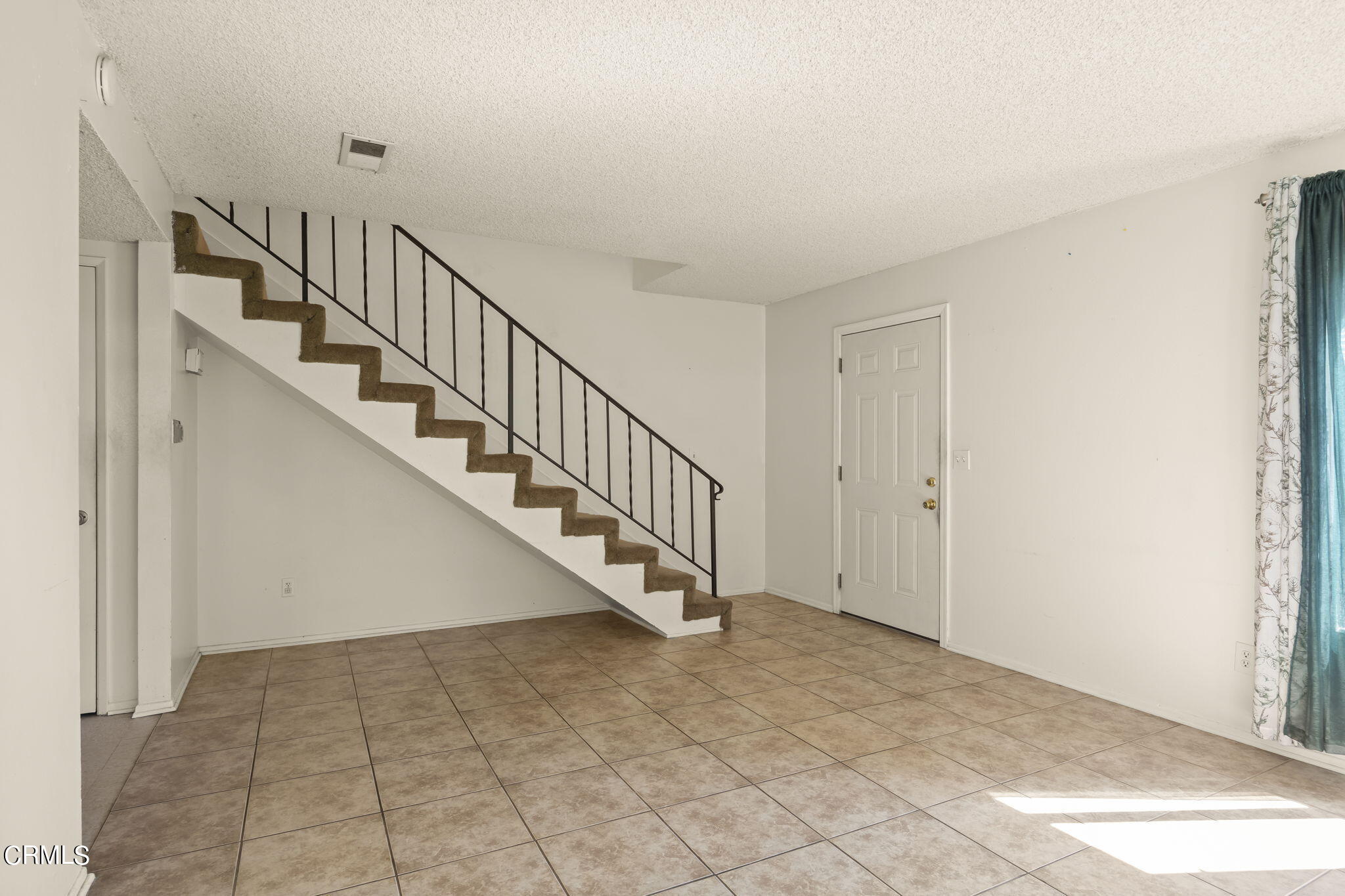 1106 Ojai Road Santa Paula, CA 93060 - Photo 9 of 45 a view of entryway with wooden floor