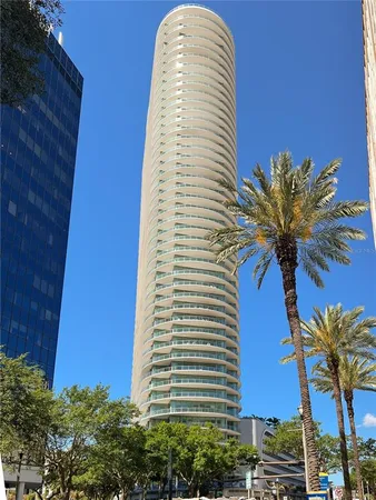 a view of a multi story residential apartment building