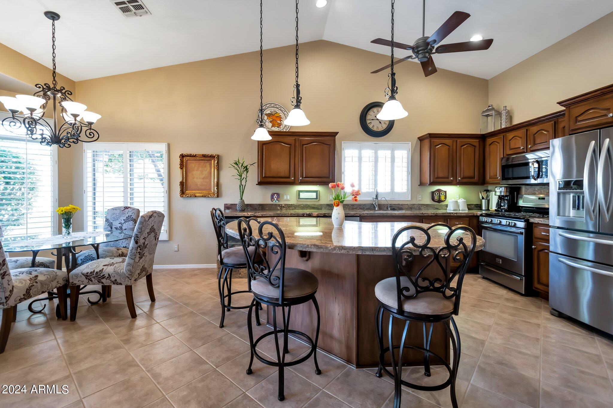 14790 Piccadilly Road Goodyear, AZ 85395 - Photo 3 of 25 22-web-or-mls-QP--22