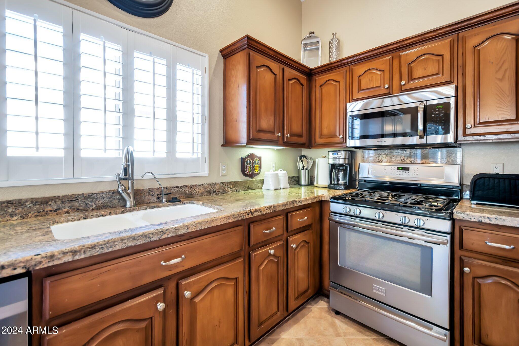 14790 Piccadilly Road Goodyear, AZ 85395 - Photo 4 of 25 20-web-or-mls-QP--20