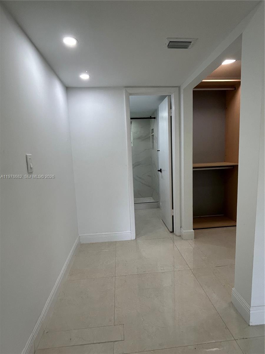 300 Berkley Road, Unit 108 Hollywood, FL 33024 - Photo 21 of 41