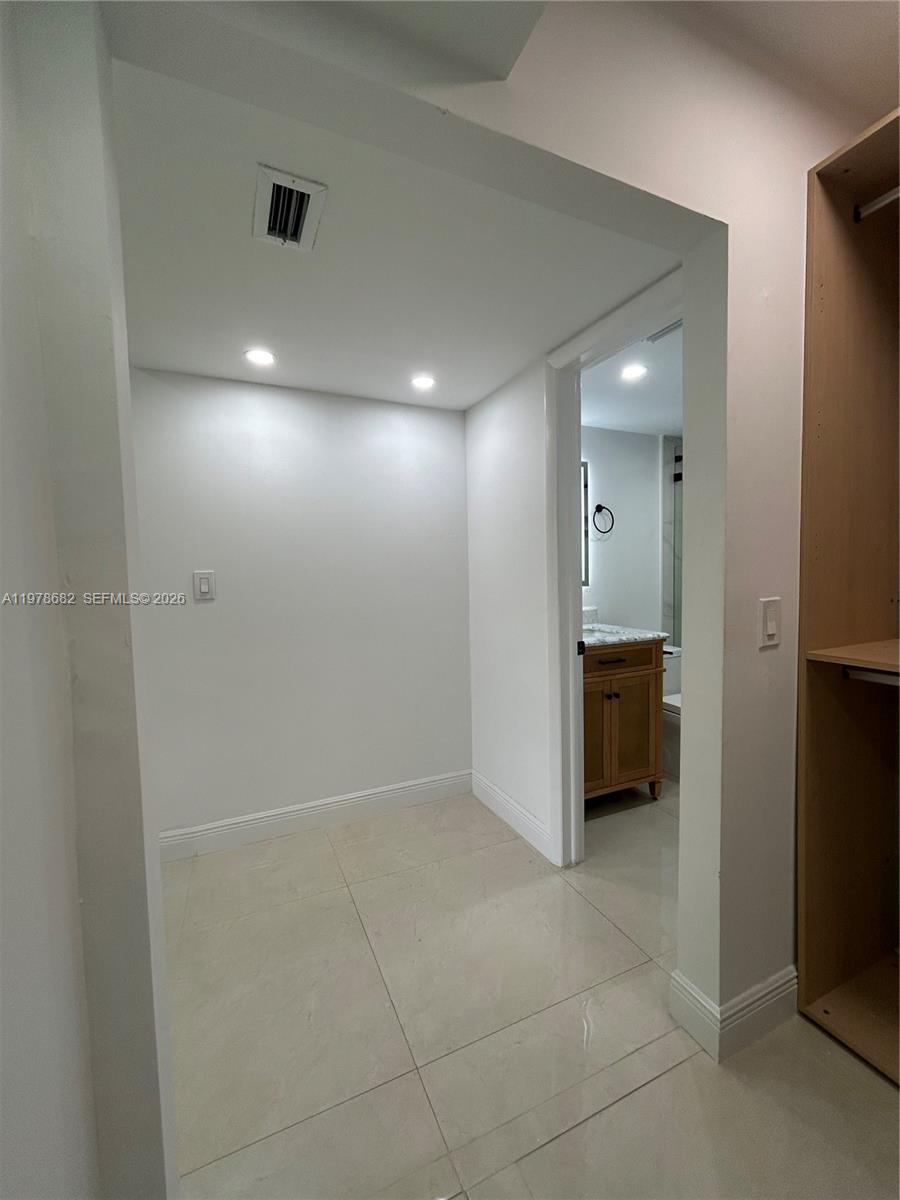 300 Berkley Road, Unit 108 Hollywood, FL 33024 - Photo 22 of 41