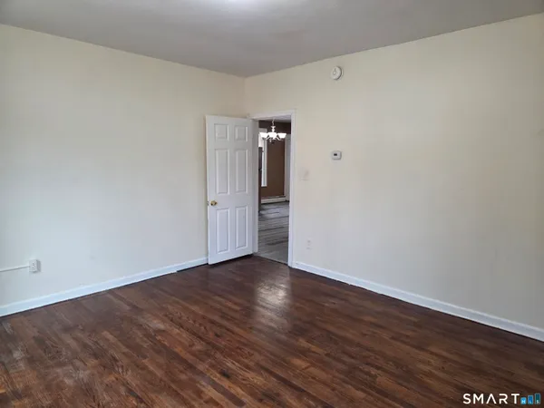 $2,000 | 3 Botsford Street, Unit 2, Meriden, CT 06451