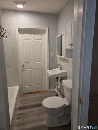 $2,000 | 3 Botsford Street, Unit 2, Meriden, CT 06451