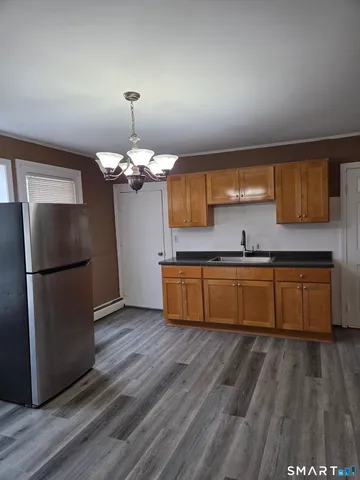 $2,000 | 3 Botsford Street, Unit 2, Meriden, CT 06451