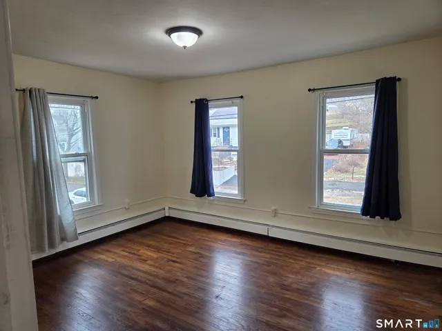 $2,000 | 3 Botsford Street, Unit 2, Meriden, CT 06451