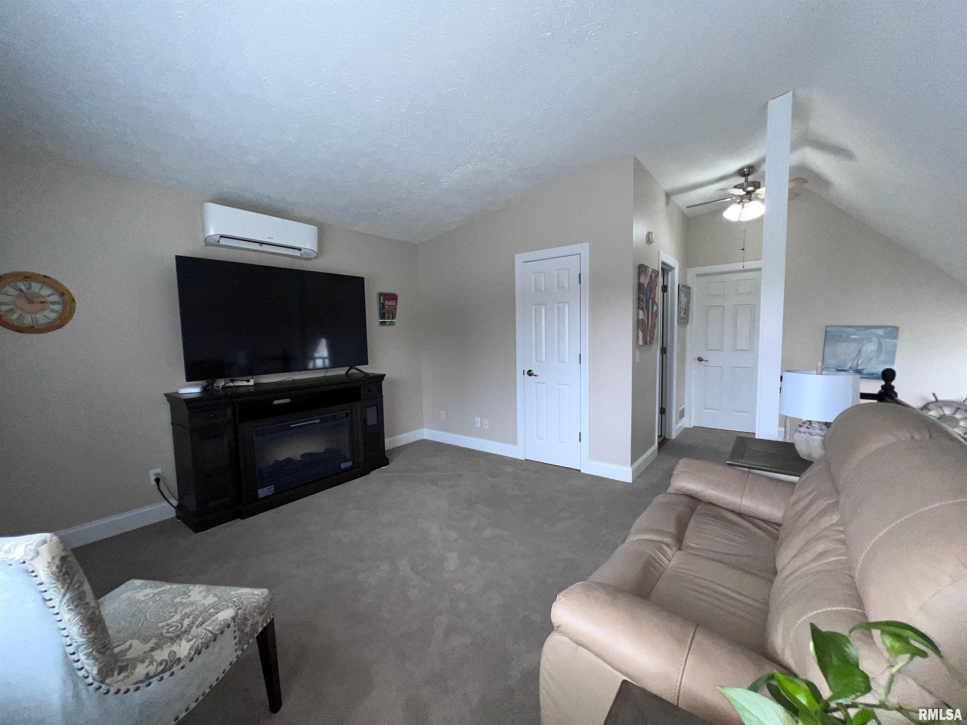 3527 Ridge Court Davenport, IA 52806 - Photo 26 of 37 Gallery Image 26