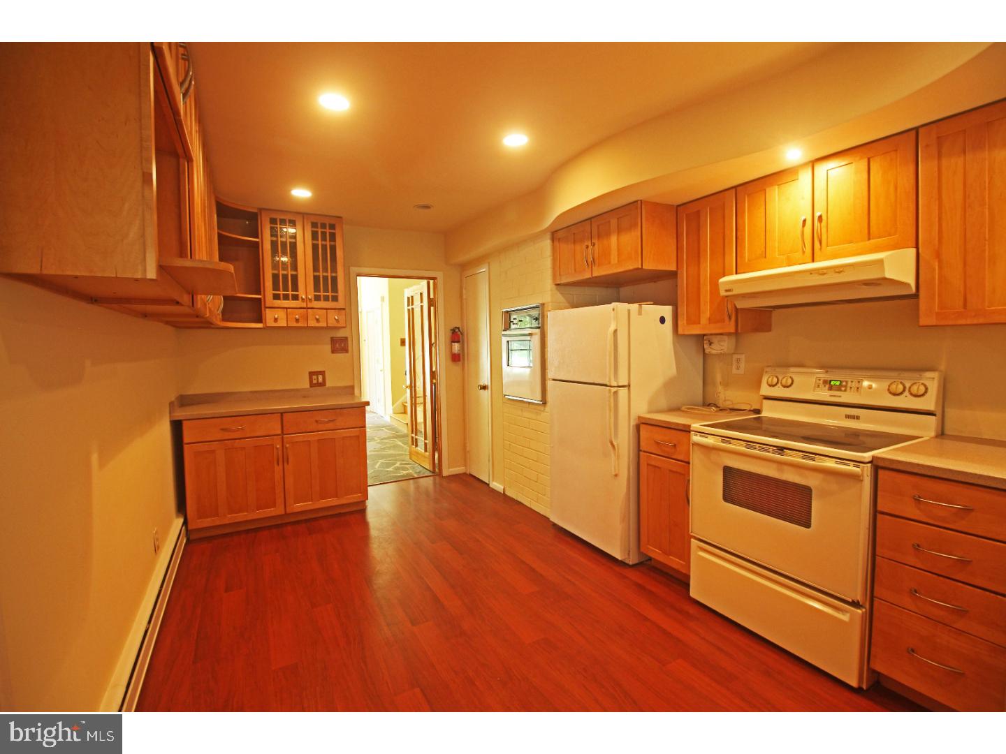 41 Jacalyn Drive Havertown, PA 19083 - Photo 3 of 12 Gallery Image 3