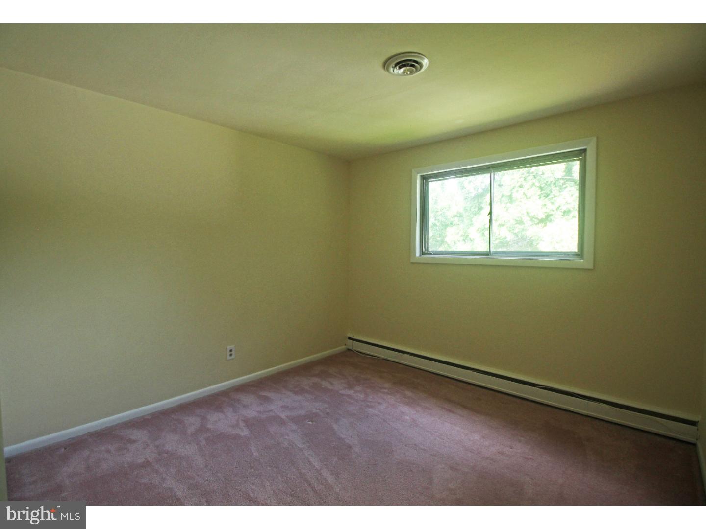 41 Jacalyn Drive Havertown, PA 19083 - Photo 8 of 12 Gallery Image 8