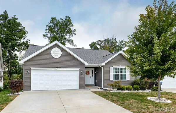 $359,900 | 526 Brookside Forest Court, O'Fallon, MO 63366