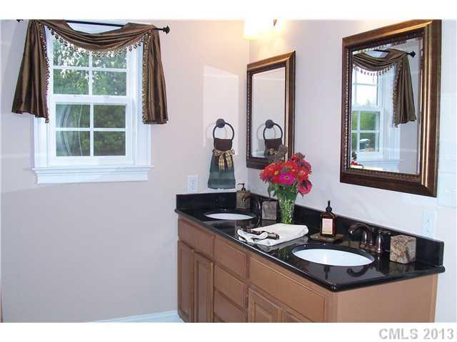 3089 Glenmoor Road York, SC 29745 - Photo 12 of 16 Gallery Image 12