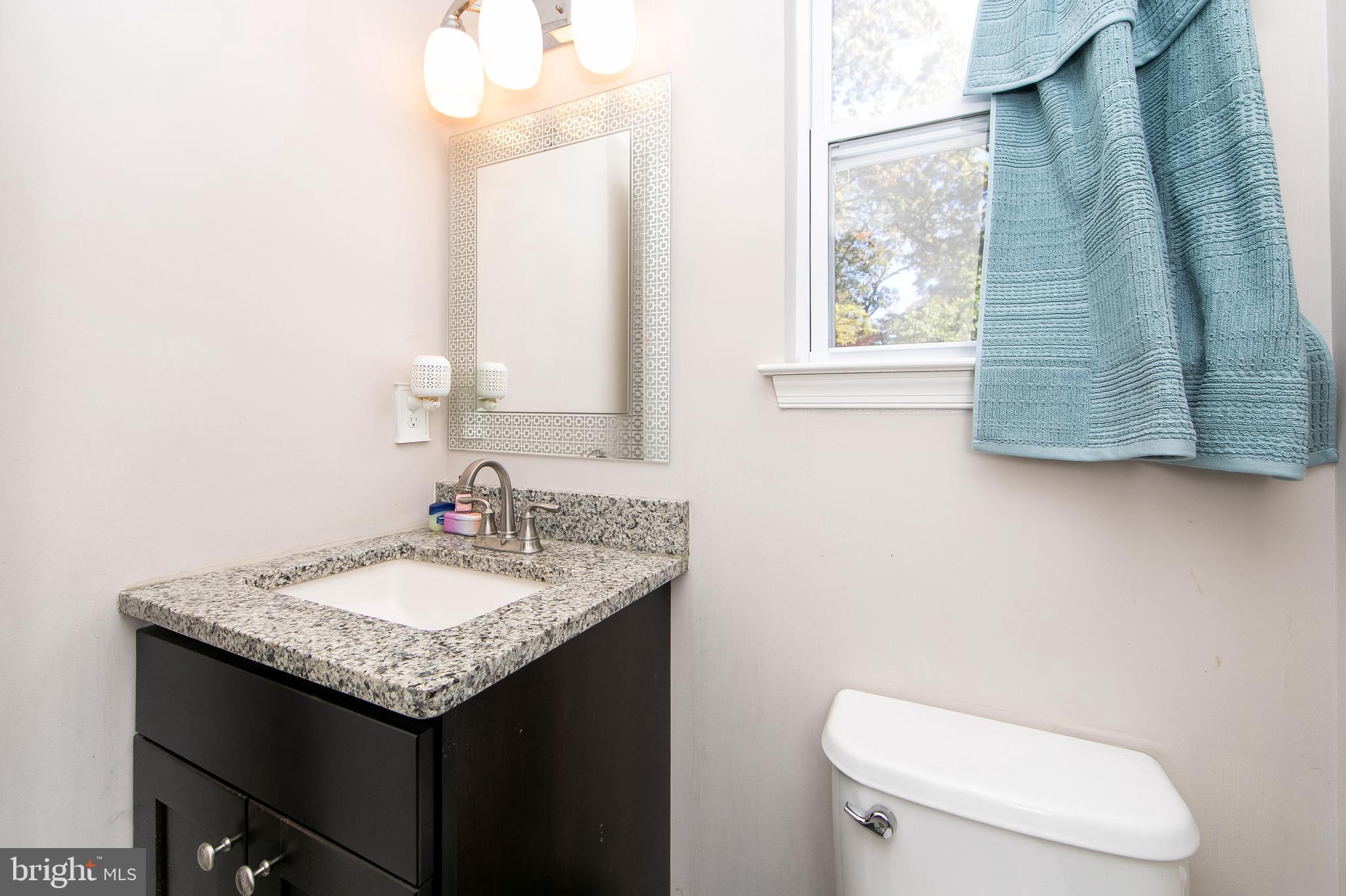 11 Evergreen Road Mount Laurel, NJ 08054 - Photo 16 of 37 powder room