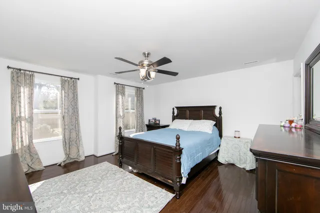 $565,500 | 11 Evergreen Road, Mount Laurel, NJ 08054