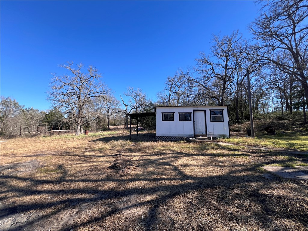 111 Pin Oak Circle Somerville, TX 77879 - Photo 6 of 11