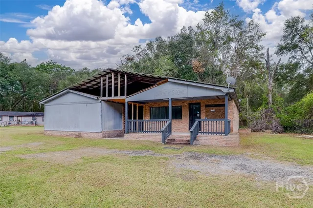 $275,000 | 667 Godfrey Road Southeast, Allenhurst, GA 31301