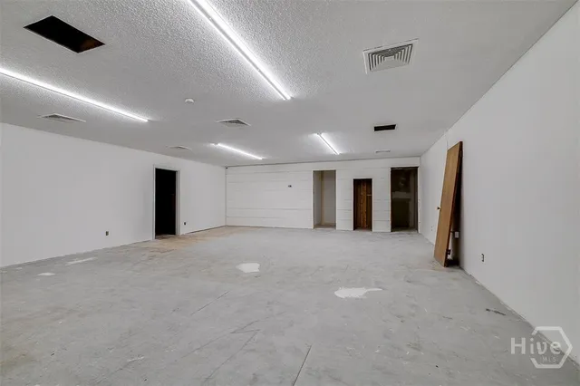 $275,000 | 667 Godfrey Road Southeast, Allenhurst, GA 31301